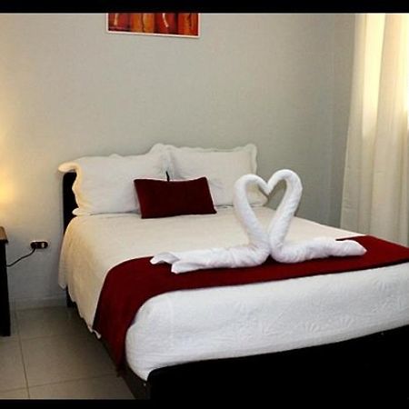 Hostal Universal Huaraz Экстерьер фото