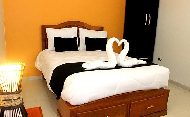 Hostal Universal Huaraz Экстерьер фото
