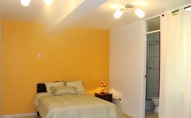 Hostal Universal Huaraz Экстерьер фото